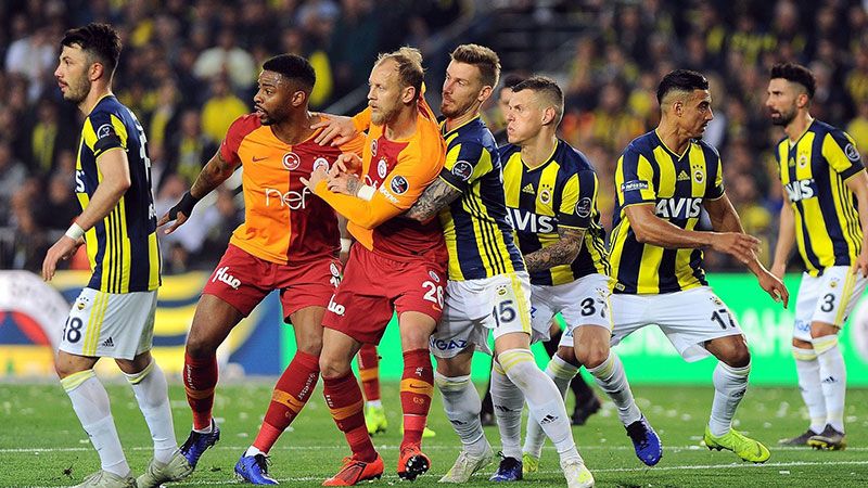 Türkiye'de ligler iptal olacak mı? Şampiyon kim olacak? Lig devam edecek mi?